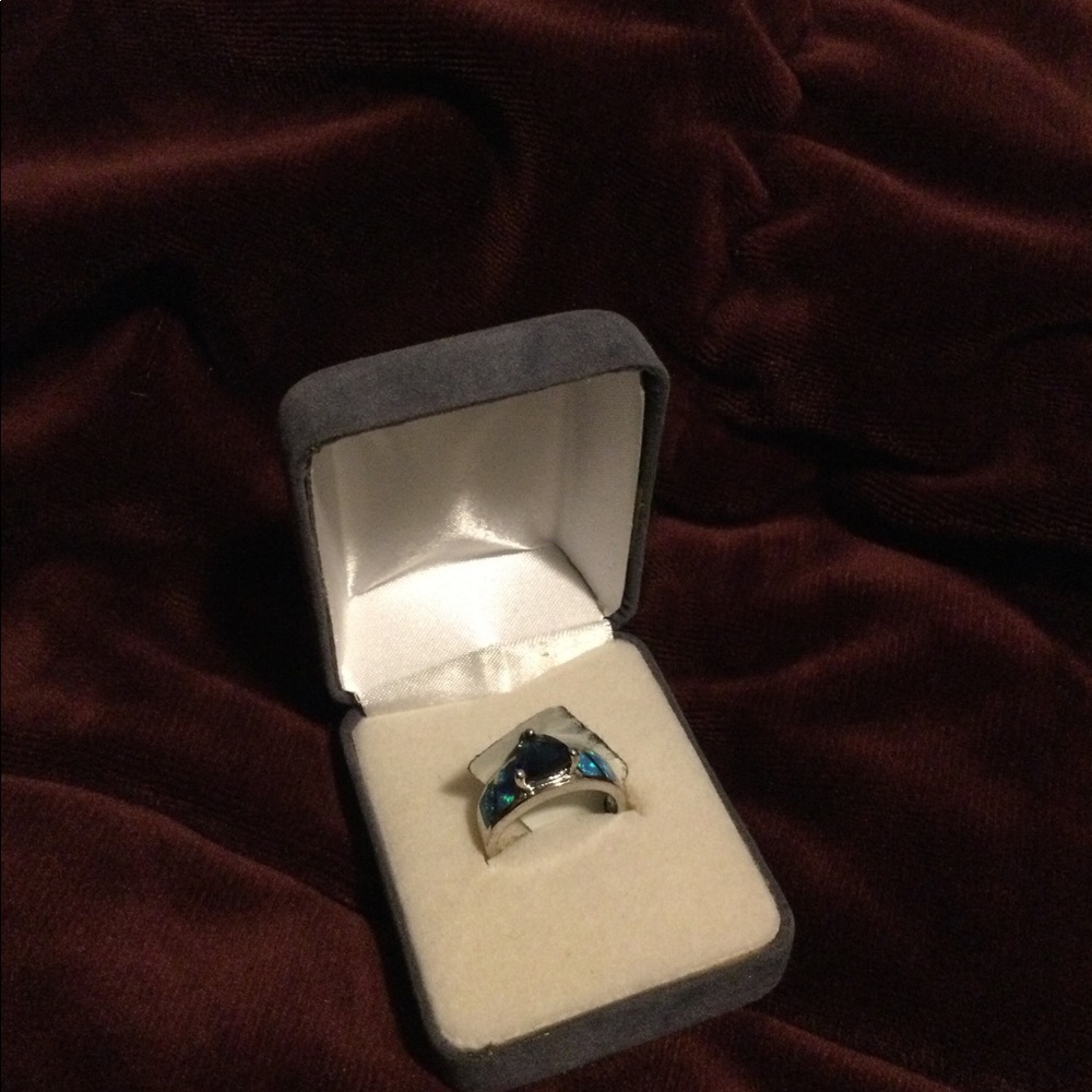 Sterling silver ring - Picture 2 of 3